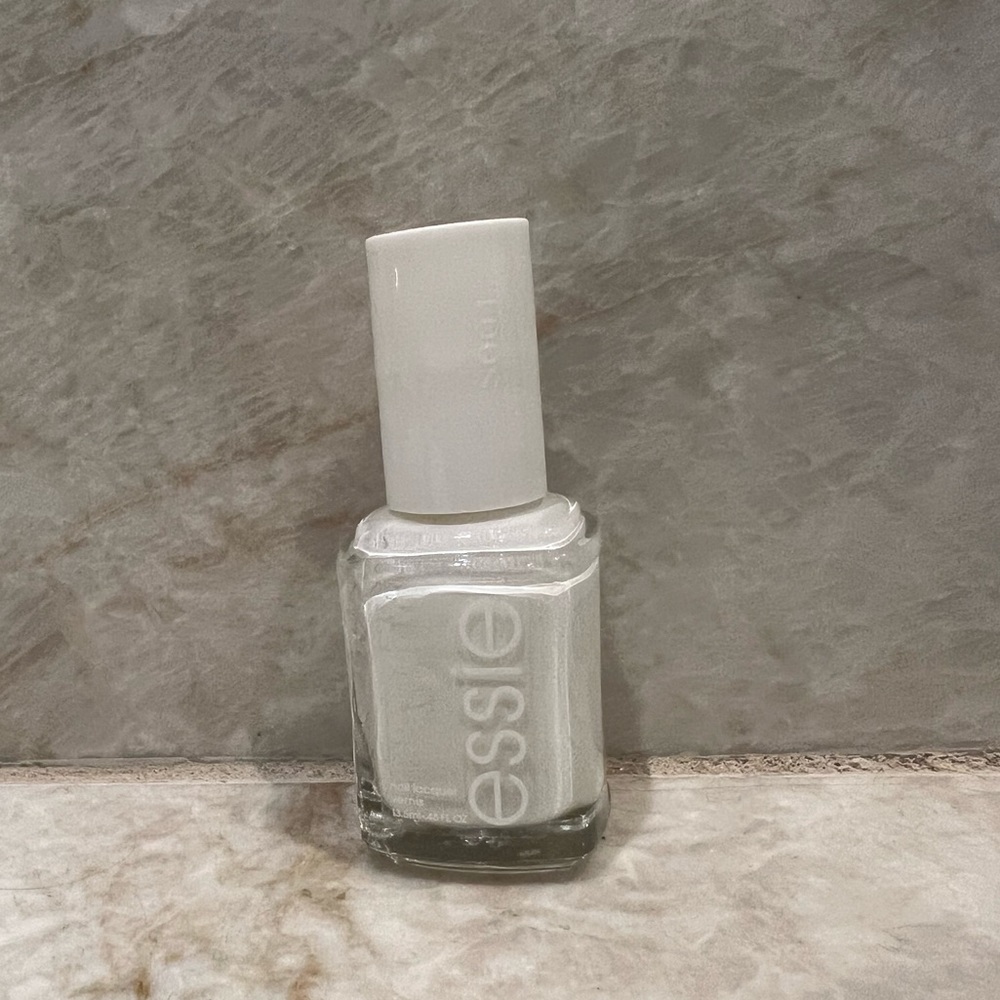 Essie Blanc (white)